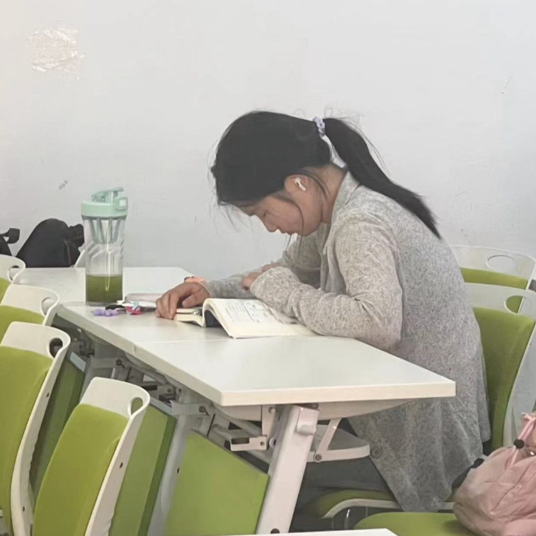 image.png 双非一战392分上岸985!不靠天赋,拼选择、拼方法、拼坚持 !