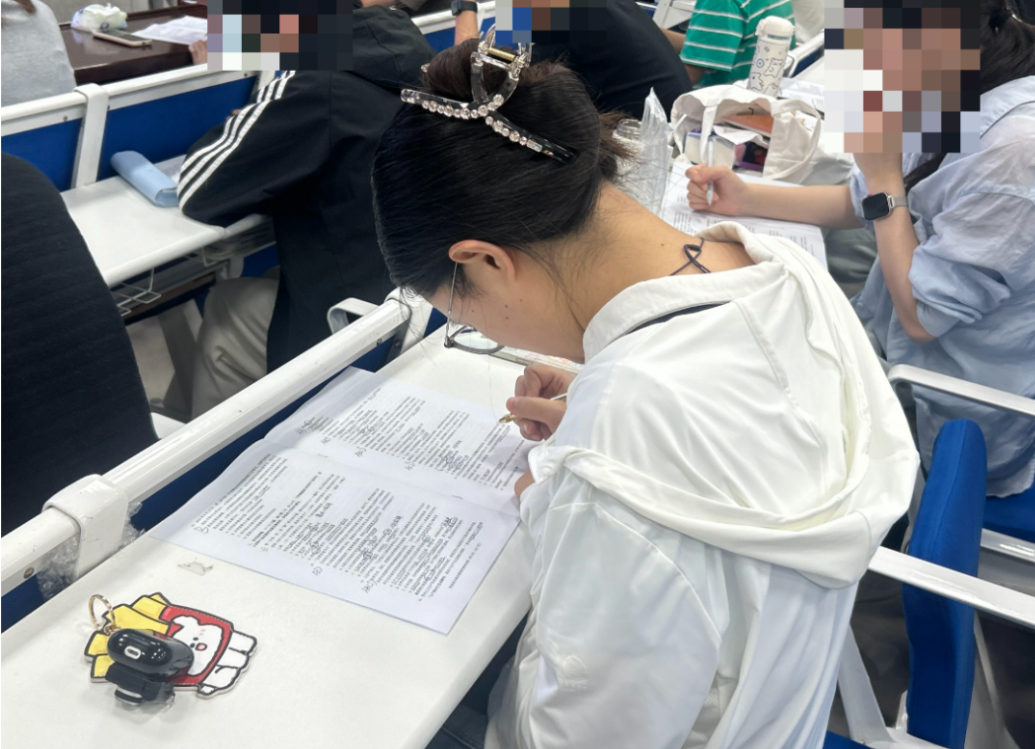 image.png 英语暴涨36分,二本三战逆袭211!熬过低谷终抵彼岸!
