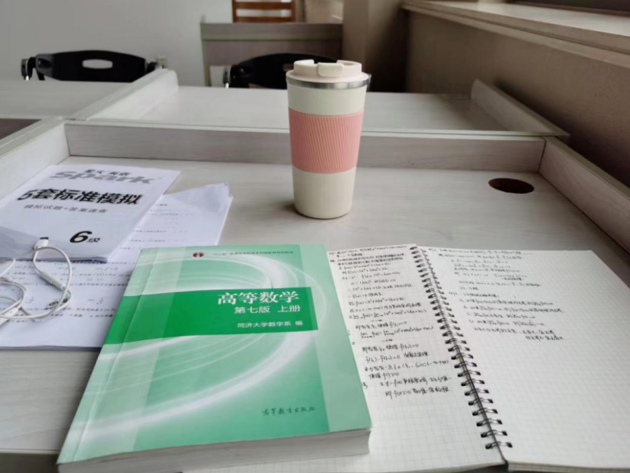 跨考上岸华东政法｜在这个内卷的时代，要有一颗不甘于平凡的内心